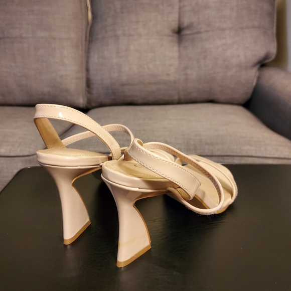 Size 8M - Picture 2 of 4